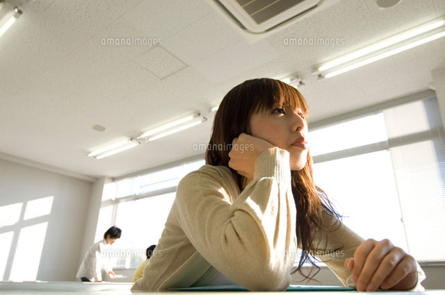 日本人女子大生
(c)daj