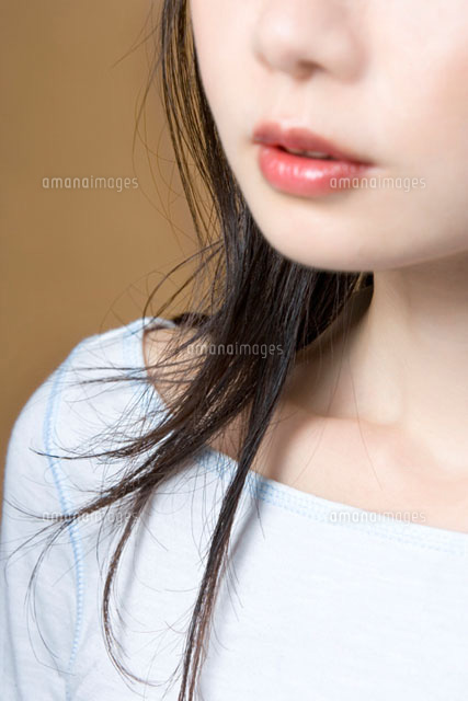 女性の口元
(c)daj